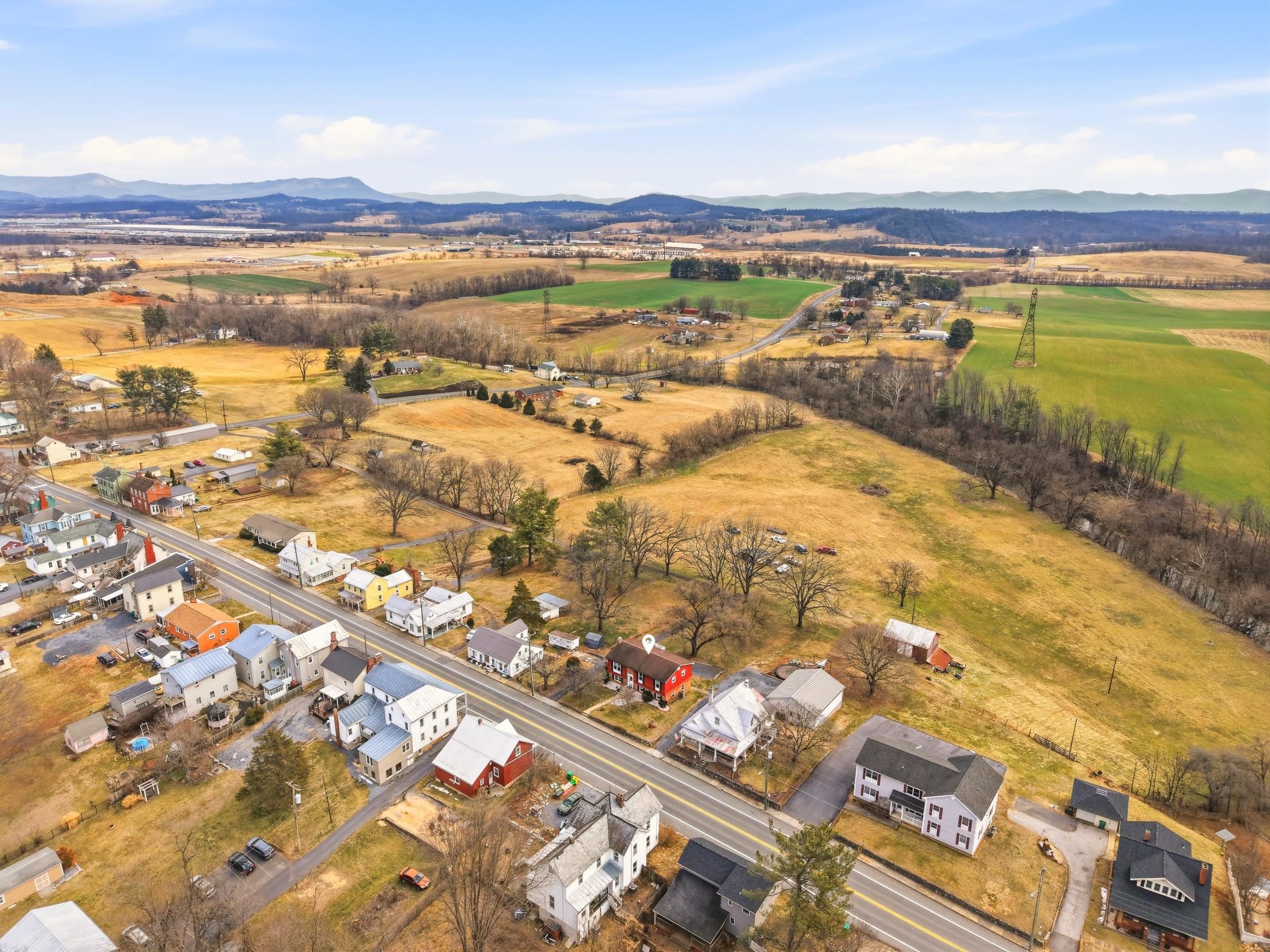 522 S MAIN ST, MOUNT CRAWFORD, Virginia 22841, 4 Bedrooms Bedrooms, ,3 BathroomsBathrooms,Residential,522 S MAIN ST,674332 MLS # 674332