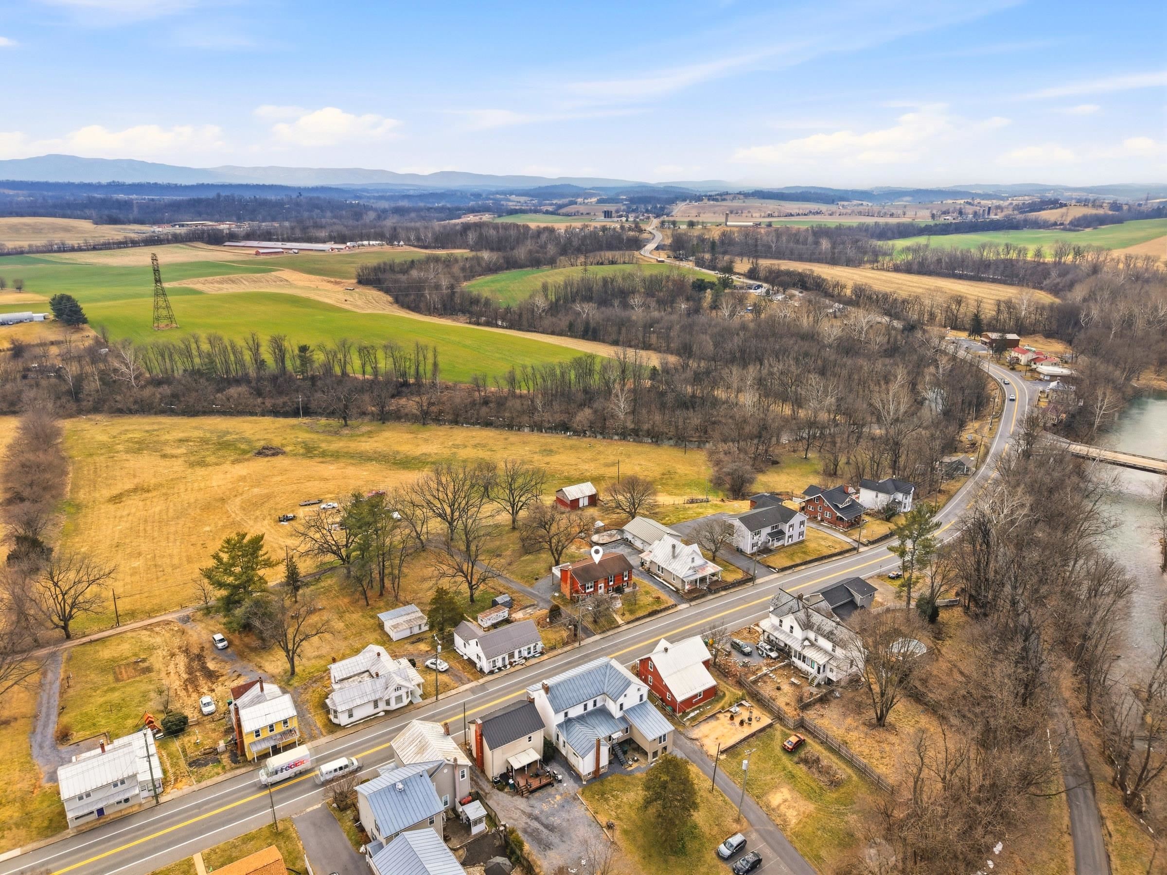522 S MAIN ST, MOUNT CRAWFORD, Virginia 22841, 4 Bedrooms Bedrooms, ,3 BathroomsBathrooms,Residential,522 S MAIN ST,674332 MLS # 674332