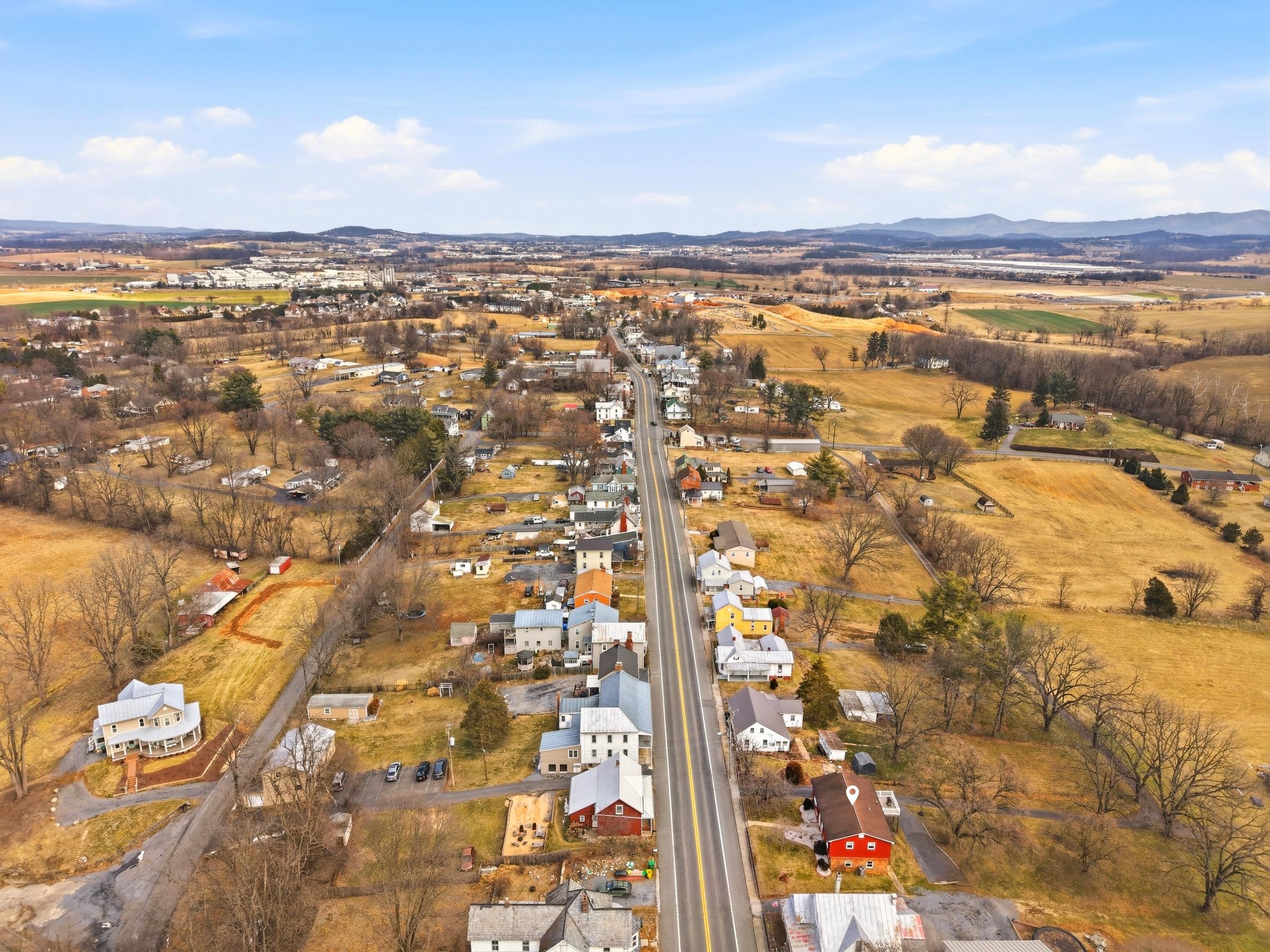522 S MAIN ST, MOUNT CRAWFORD, Virginia 22841, 4 Bedrooms Bedrooms, ,3 BathroomsBathrooms,Residential,522 S MAIN ST,674332 MLS # 674332