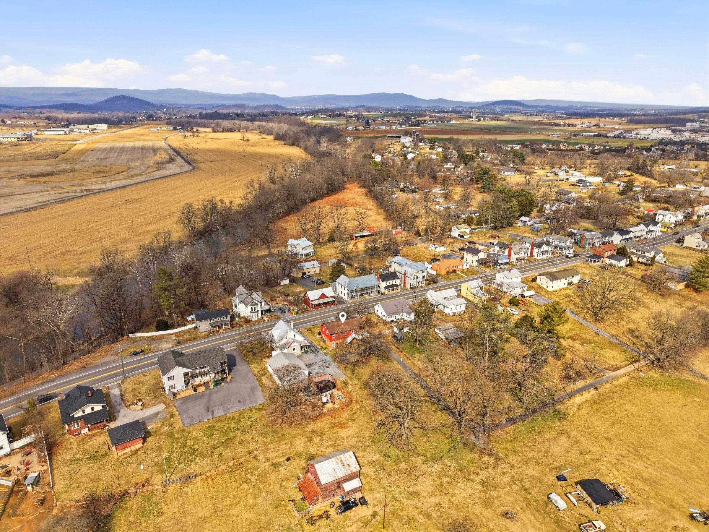 522 S MAIN ST, MOUNT CRAWFORD, Virginia 22841, 4 Bedrooms Bedrooms, ,3 BathroomsBathrooms,Residential,522 S MAIN ST,674332 MLS # 674332