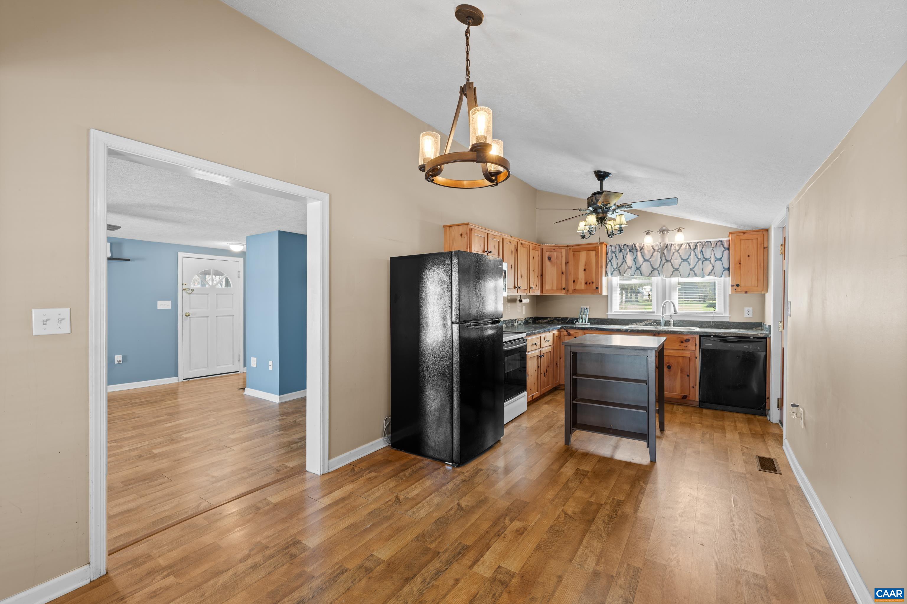 276 E 29TH ST, BUENA VISTA, Virginia 24416, 3 Bedrooms Bedrooms, ,1 BathroomBathrooms,Residential,276 E 29TH ST,674853 MLS # 674853