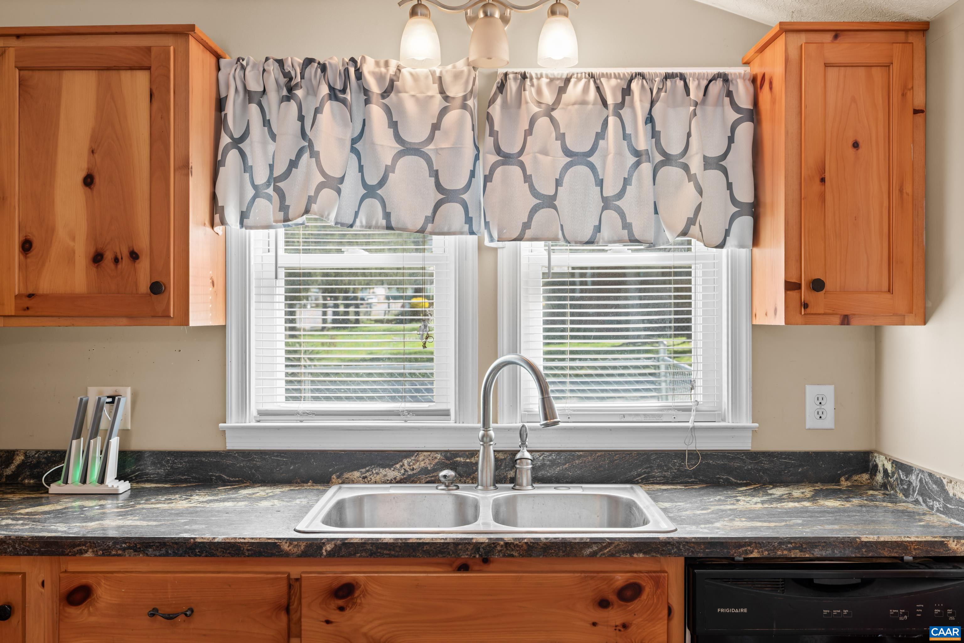 276 E 29TH ST, BUENA VISTA, Virginia 24416, 3 Bedrooms Bedrooms, ,1 BathroomBathrooms,Residential,276 E 29TH ST,674853 MLS # 674853