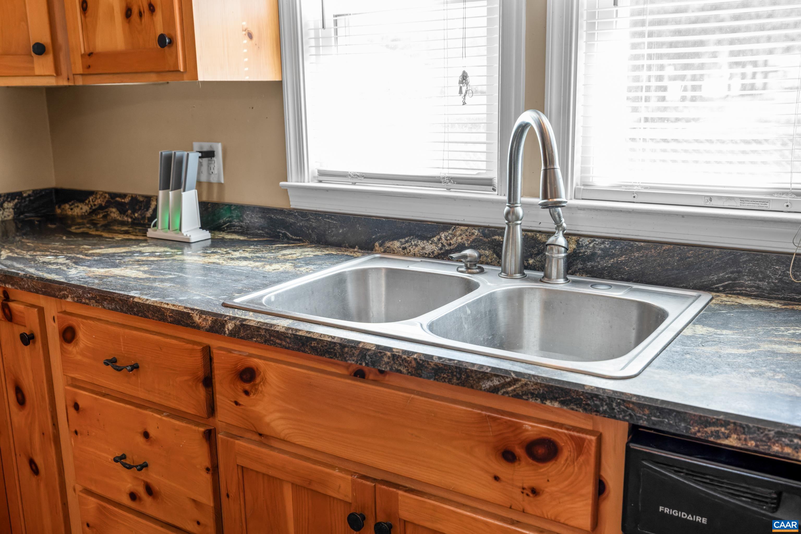 276 E 29TH ST, BUENA VISTA, Virginia 24416, 3 Bedrooms Bedrooms, ,1 BathroomBathrooms,Residential,276 E 29TH ST,674853 MLS # 674853