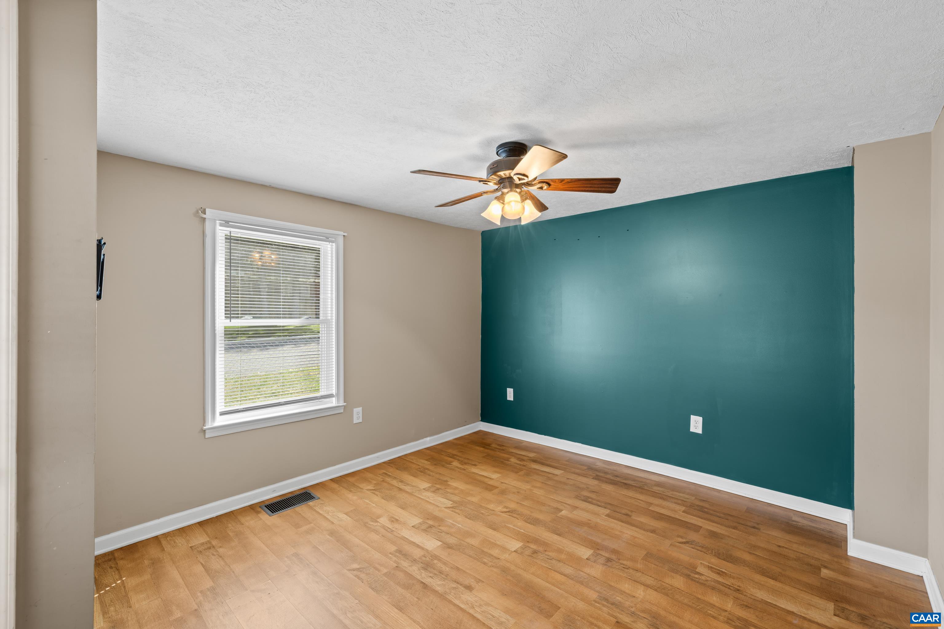 276 E 29TH ST, BUENA VISTA, Virginia 24416, 3 Bedrooms Bedrooms, ,1 BathroomBathrooms,Residential,276 E 29TH ST,674853 MLS # 674853