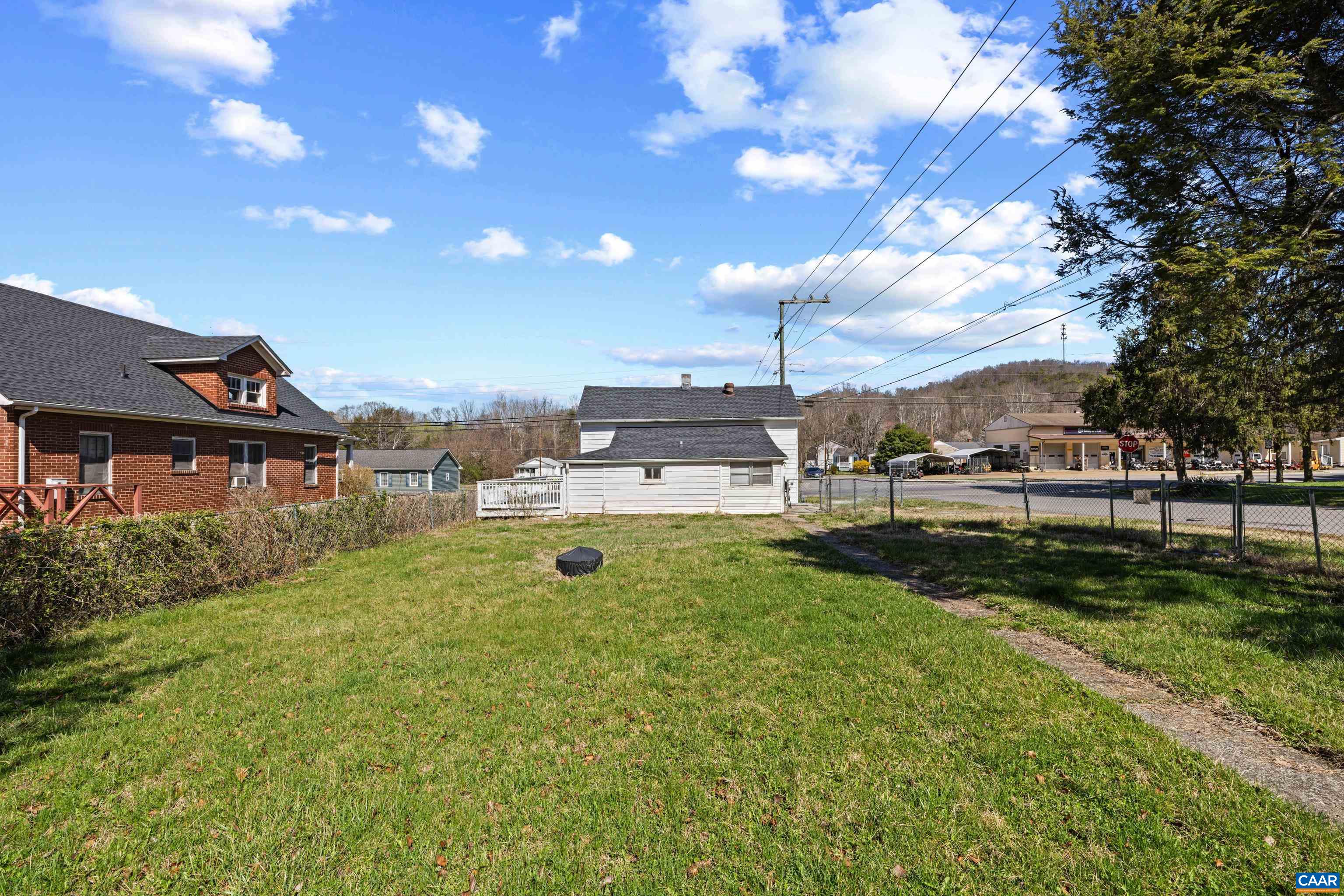 276 E 29TH ST, BUENA VISTA, Virginia 24416, 3 Bedrooms Bedrooms, ,1 BathroomBathrooms,Residential,276 E 29TH ST,674853 MLS # 674853