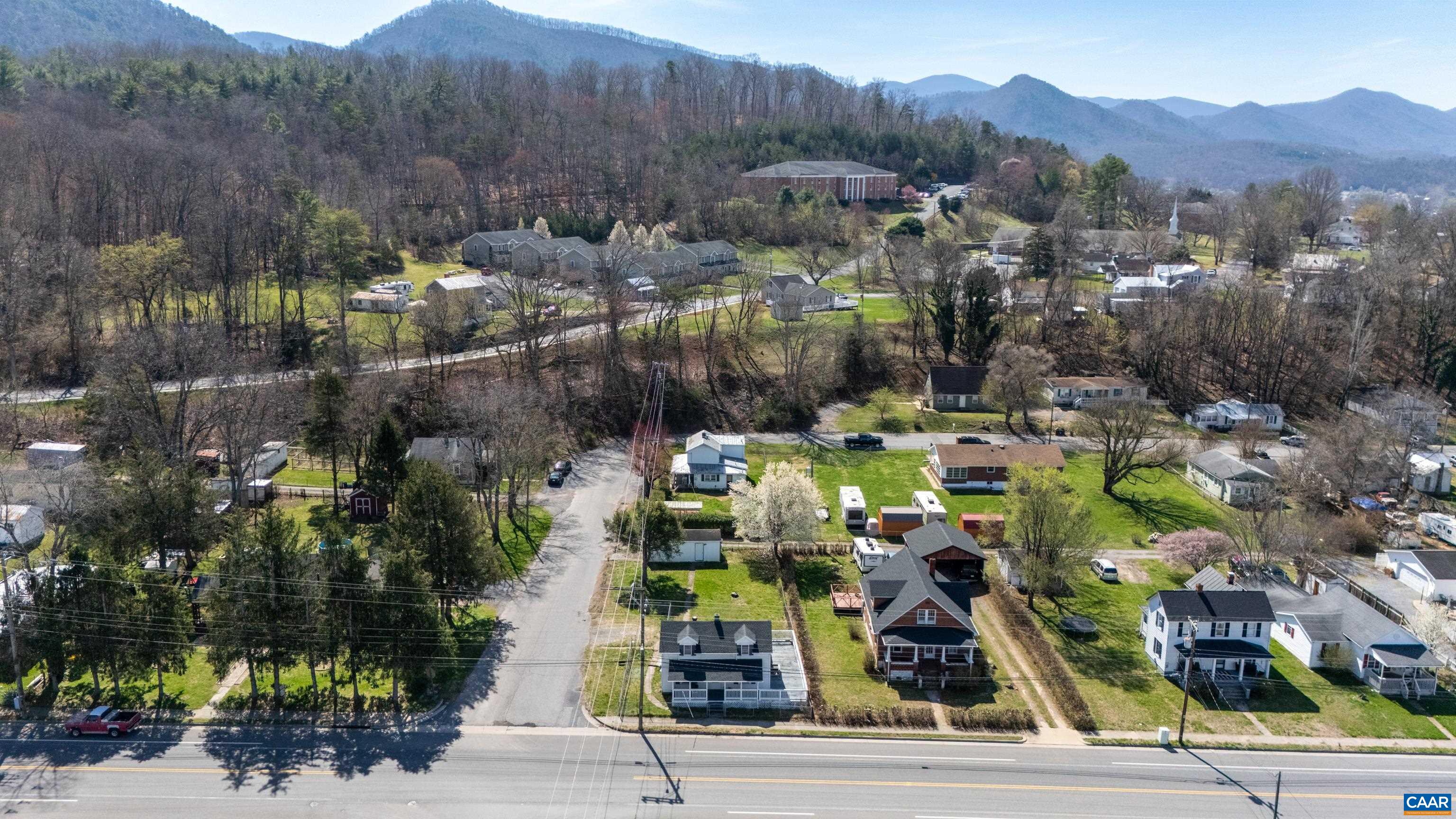 276 E 29TH ST, BUENA VISTA, Virginia 24416, 3 Bedrooms Bedrooms, ,1 BathroomBathrooms,Residential,276 E 29TH ST,674853 MLS # 674853