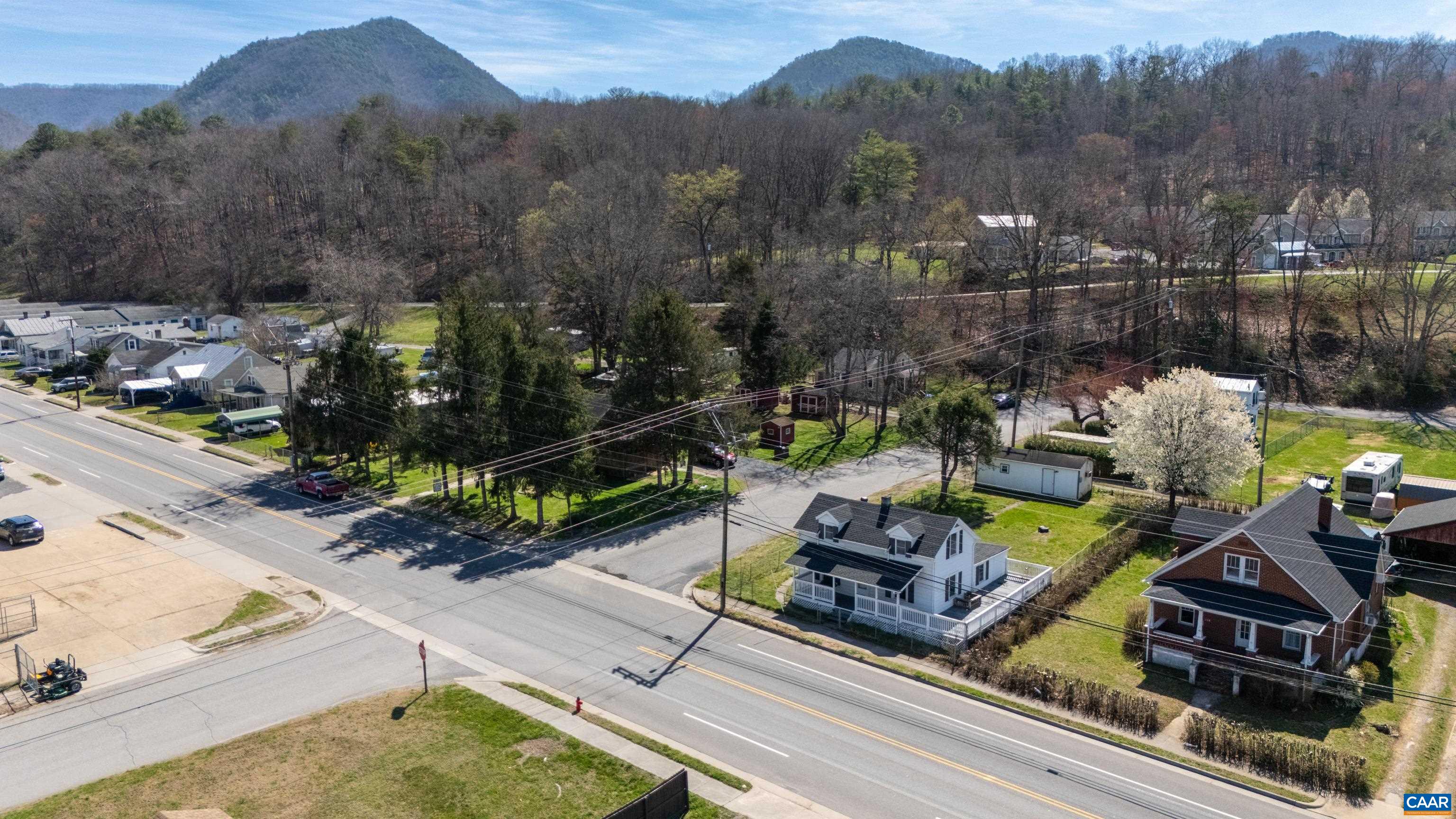 276 E 29TH ST, BUENA VISTA, Virginia 24416, 3 Bedrooms Bedrooms, ,1 BathroomBathrooms,Residential,276 E 29TH ST,674853 MLS # 674853