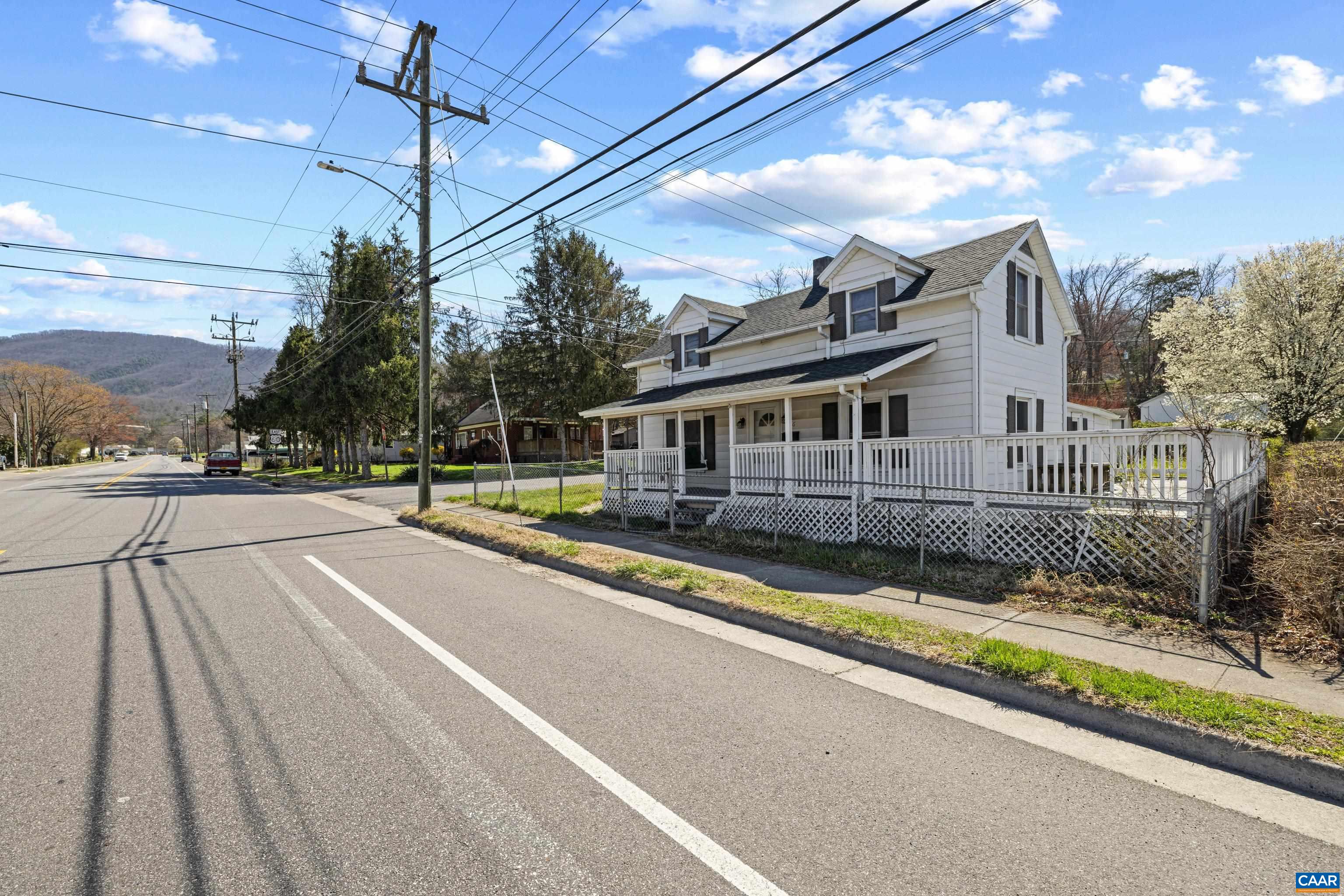 276 E 29TH ST, BUENA VISTA, Virginia 24416, 3 Bedrooms Bedrooms, ,1 BathroomBathrooms,Residential,276 E 29TH ST,674853 MLS # 674853