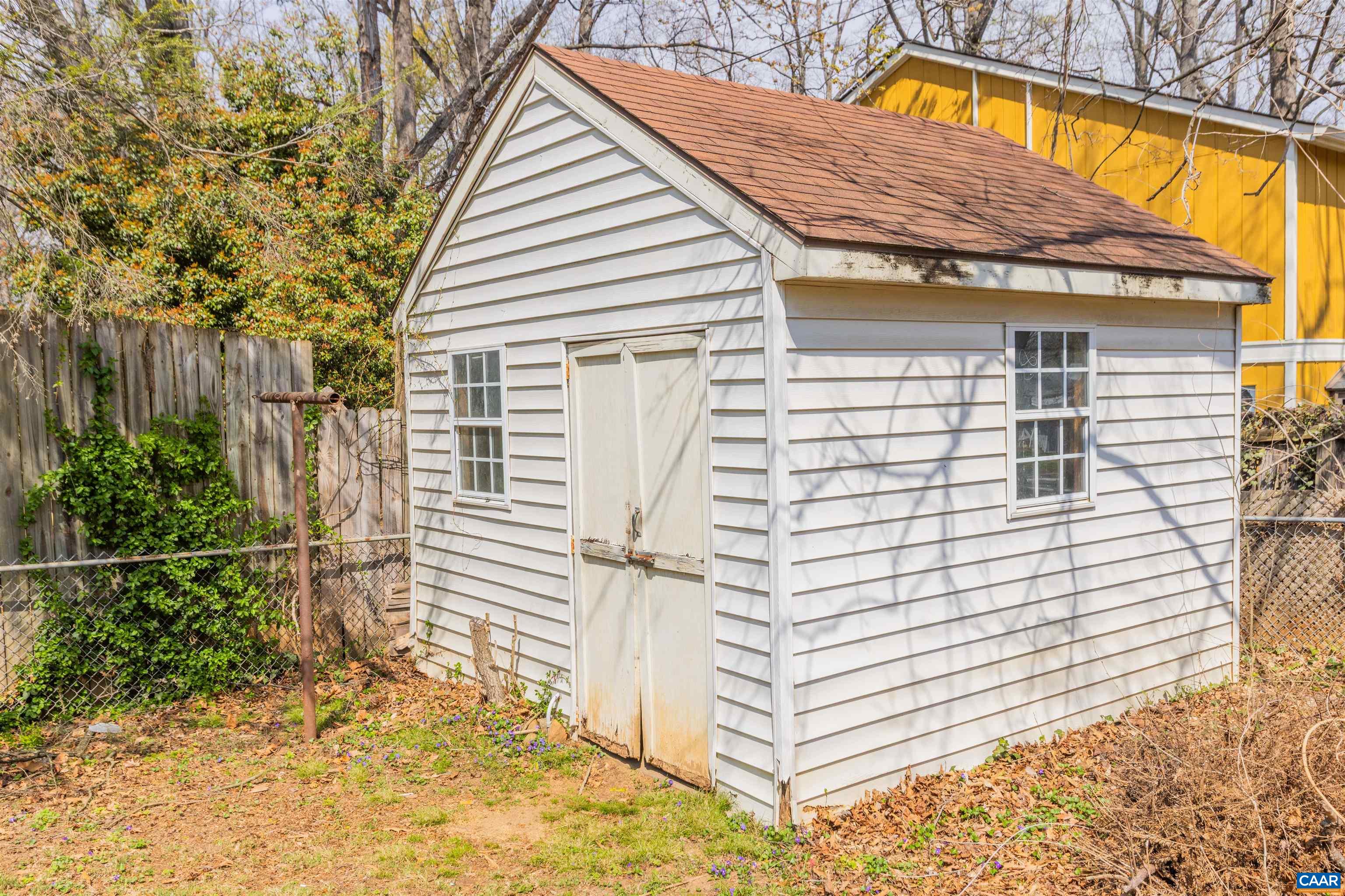 1213 CUTLER LN, CHARLOTTESVILLE, Virginia 22901, 3 Bedrooms Bedrooms, ,2 BathroomsBathrooms,Residential,1213 CUTLER LN,674971 MLS # 674971 1213 CUTLER LN, CHARLOTTESVILLE, Virginia 22901, 3 Bedrooms Bedrooms, ,2 BathroomsBathrooms,Residential,1213 CUTLER LN,674971 MLS # 674971