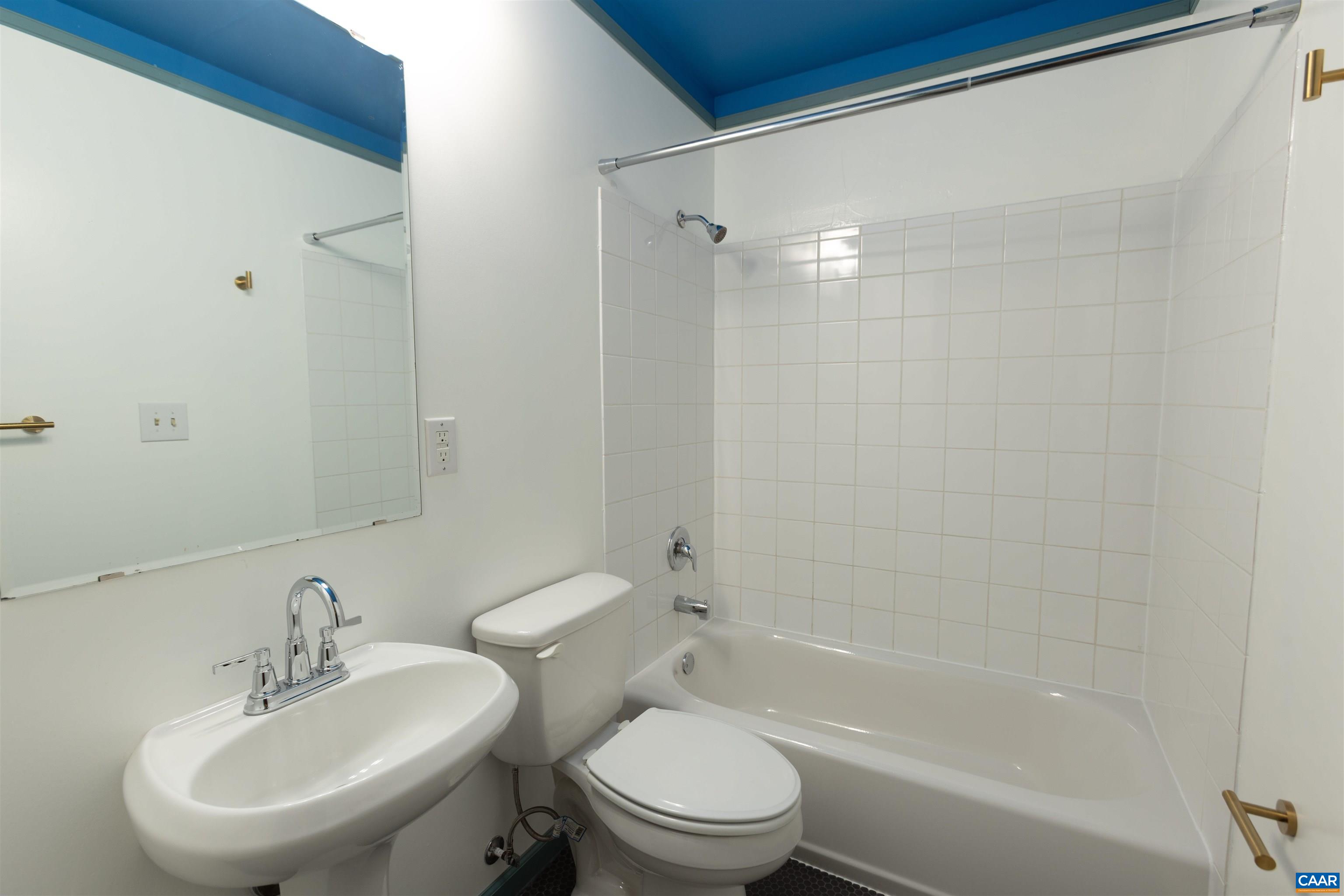 1213 CUTLER LN, CHARLOTTESVILLE, Virginia 22901, 3 Bedrooms Bedrooms, ,2 BathroomsBathrooms,Residential,1213 CUTLER LN,674971 MLS # 674971 1213 CUTLER LN, CHARLOTTESVILLE, Virginia 22901, 3 Bedrooms Bedrooms, ,2 BathroomsBathrooms,Residential,1213 CUTLER LN,674971 MLS # 674971