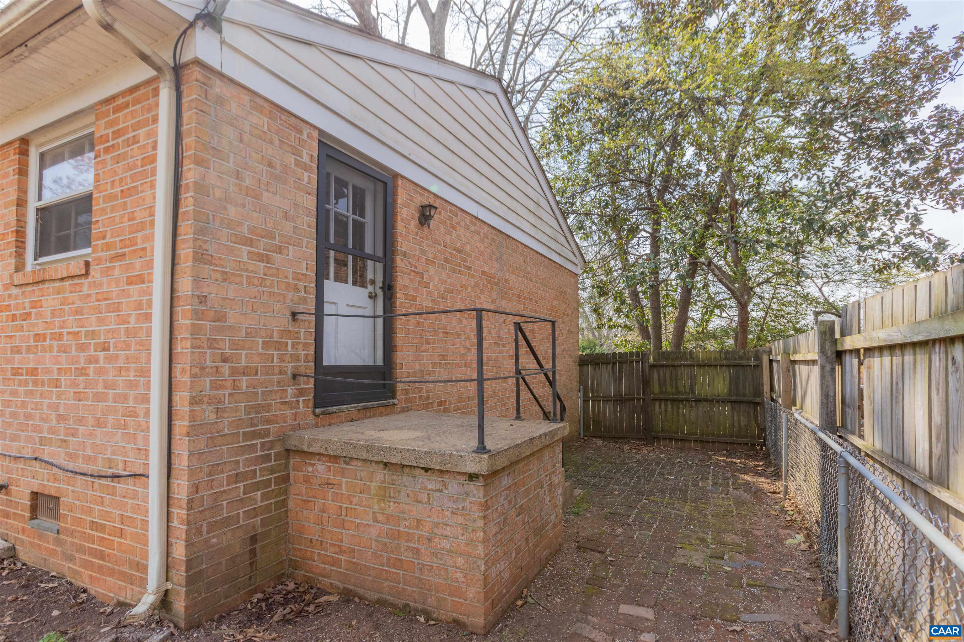 1213 CUTLER LN, CHARLOTTESVILLE, Virginia 22901, 3 Bedrooms Bedrooms, ,2 BathroomsBathrooms,Residential,1213 CUTLER LN,674971 MLS # 674971 1213 CUTLER LN, CHARLOTTESVILLE, Virginia 22901, 3 Bedrooms Bedrooms, ,2 BathroomsBathrooms,Residential,1213 CUTLER LN,674971 MLS # 674971