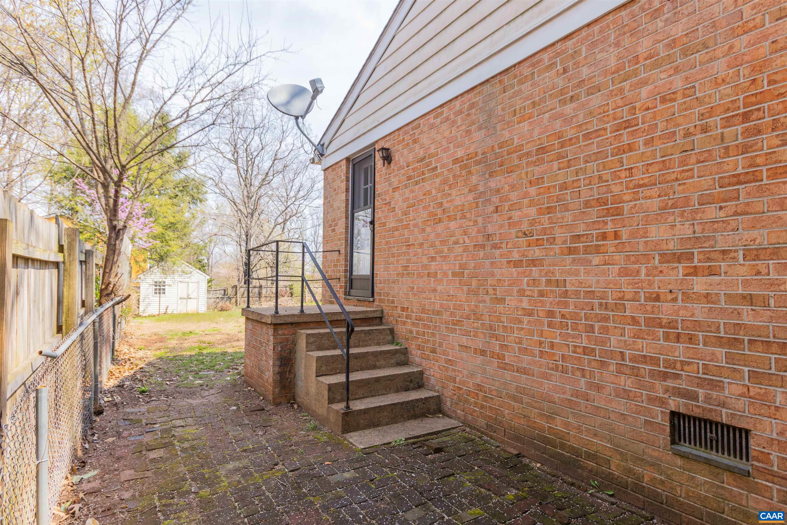 1213 CUTLER LN, CHARLOTTESVILLE, Virginia 22901, 3 Bedrooms Bedrooms, ,2 BathroomsBathrooms,Residential,1213 CUTLER LN,674971 MLS # 674971 1213 CUTLER LN, CHARLOTTESVILLE, Virginia 22901, 3 Bedrooms Bedrooms, ,2 BathroomsBathrooms,Residential,1213 CUTLER LN,674971 MLS # 674971