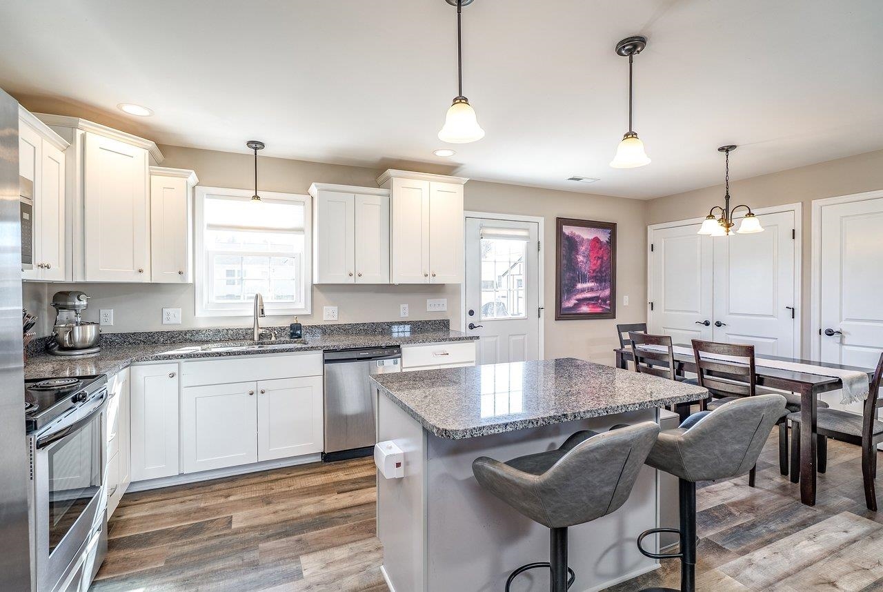 107 8TH ST, GROTTOES, Virginia 24441, 3 Bedrooms Bedrooms, ,2 BathroomsBathrooms,Residential,107 8TH ST,674974 MLS # 674974 107 8TH ST, GROTTOES, Virginia 24441, 3 Bedrooms Bedrooms, ,2 BathroomsBathrooms,Residential,107 8TH ST,674974 MLS # 674974