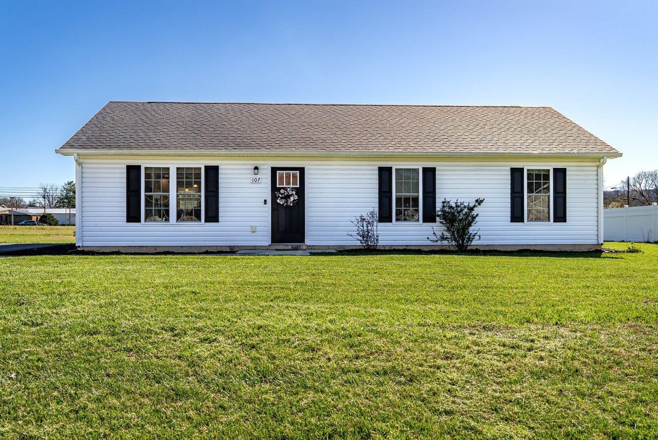 107 8TH ST, GROTTOES, Virginia 24441, 3 Bedrooms Bedrooms, ,2 BathroomsBathrooms,Residential,107 8TH ST,674974 MLS # 674974 107 8TH ST, GROTTOES, Virginia 24441, 3 Bedrooms Bedrooms, ,2 BathroomsBathrooms,Residential,107 8TH ST,674974 MLS # 674974