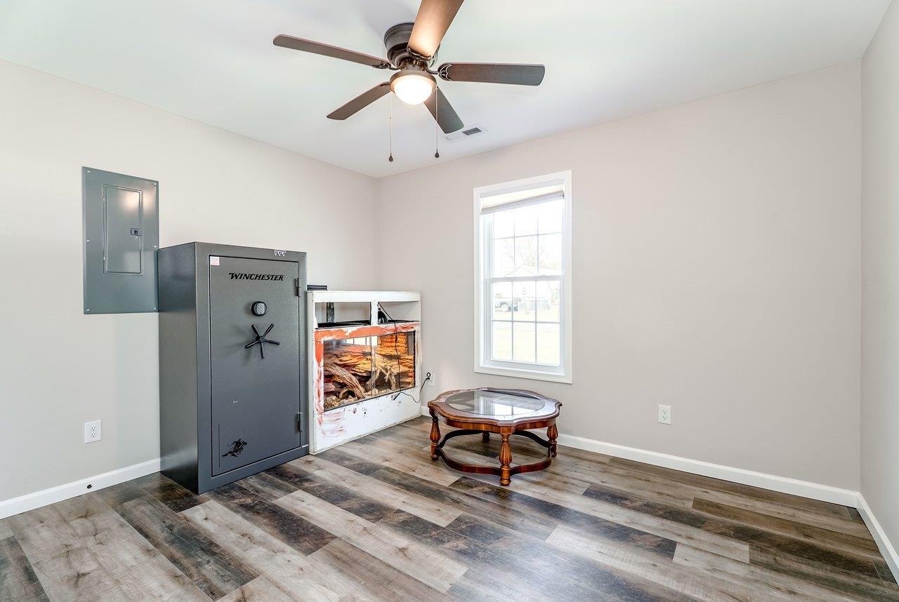 107 8TH ST, GROTTOES, Virginia 24441, 3 Bedrooms Bedrooms, ,2 BathroomsBathrooms,Residential,107 8TH ST,674974 MLS # 674974 107 8TH ST, GROTTOES, Virginia 24441, 3 Bedrooms Bedrooms, ,2 BathroomsBathrooms,Residential,107 8TH ST,674974 MLS # 674974