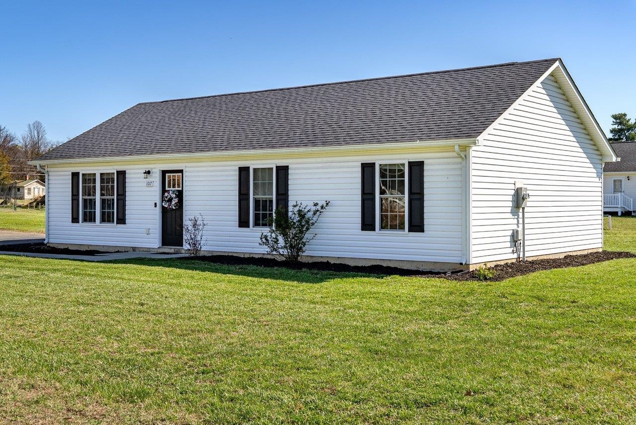 107 8TH ST, GROTTOES, Virginia 24441, 3 Bedrooms Bedrooms, ,2 BathroomsBathrooms,Residential,107 8TH ST,674974 MLS # 674974 107 8TH ST, GROTTOES, Virginia 24441, 3 Bedrooms Bedrooms, ,2 BathroomsBathrooms,Residential,107 8TH ST,674974 MLS # 674974