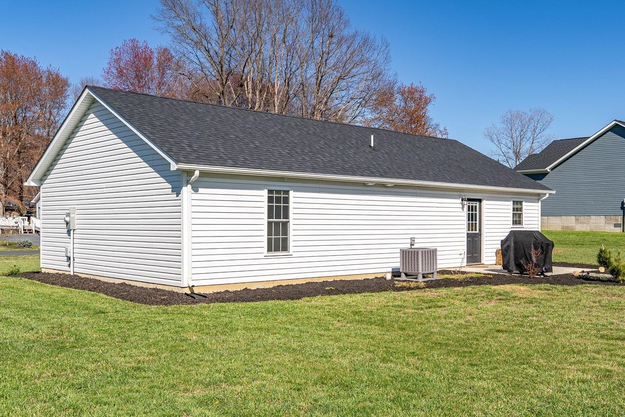 107 8TH ST, GROTTOES, Virginia 24441, 3 Bedrooms Bedrooms, ,2 BathroomsBathrooms,Residential,107 8TH ST,674974 MLS # 674974 107 8TH ST, GROTTOES, Virginia 24441, 3 Bedrooms Bedrooms, ,2 BathroomsBathrooms,Residential,107 8TH ST,674974 MLS # 674974