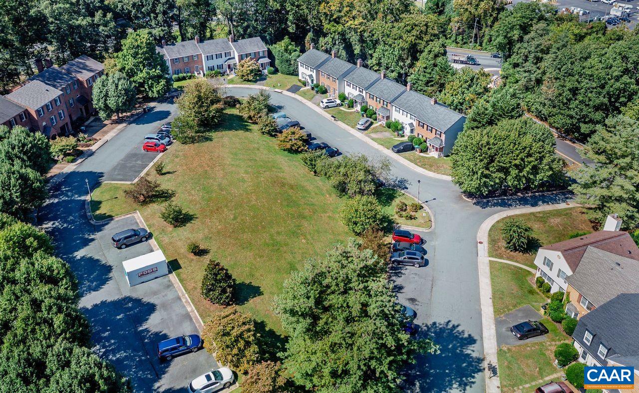 106 BRANDYWINE CT, CHARLOTTESVILLE, Virginia 22901, 3 Bedrooms Bedrooms, ,2 BathroomsBathrooms,Residential,106 BRANDYWINE CT,674976 MLS # 674976