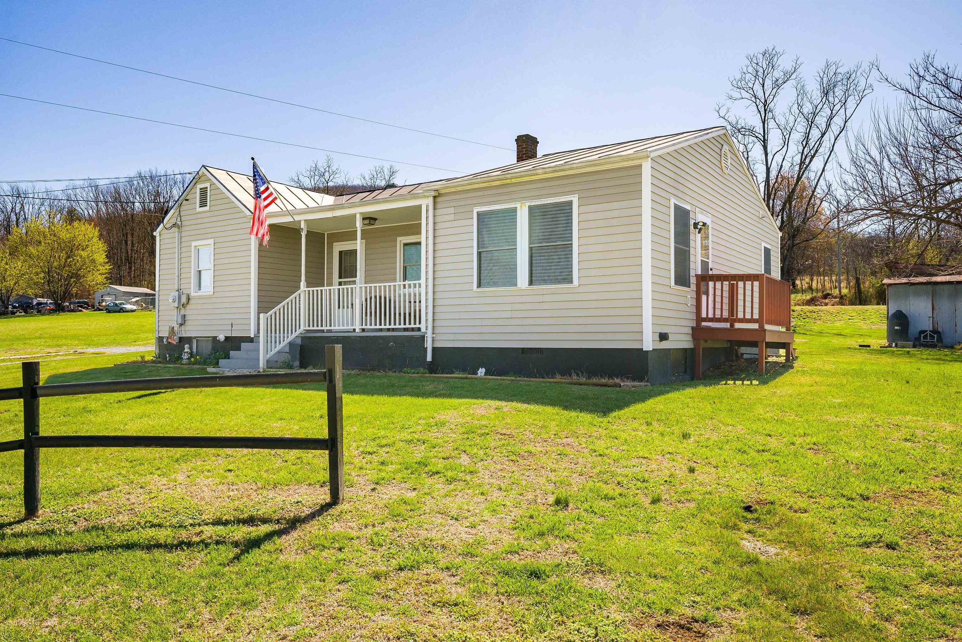 160 HONEYSUCKLE LN, STANLEY, Virginia 22851, 3 Bedrooms Bedrooms, ,1 BathroomBathrooms,Residential,160 HONEYSUCKLE LN,674982 MLS # 674982