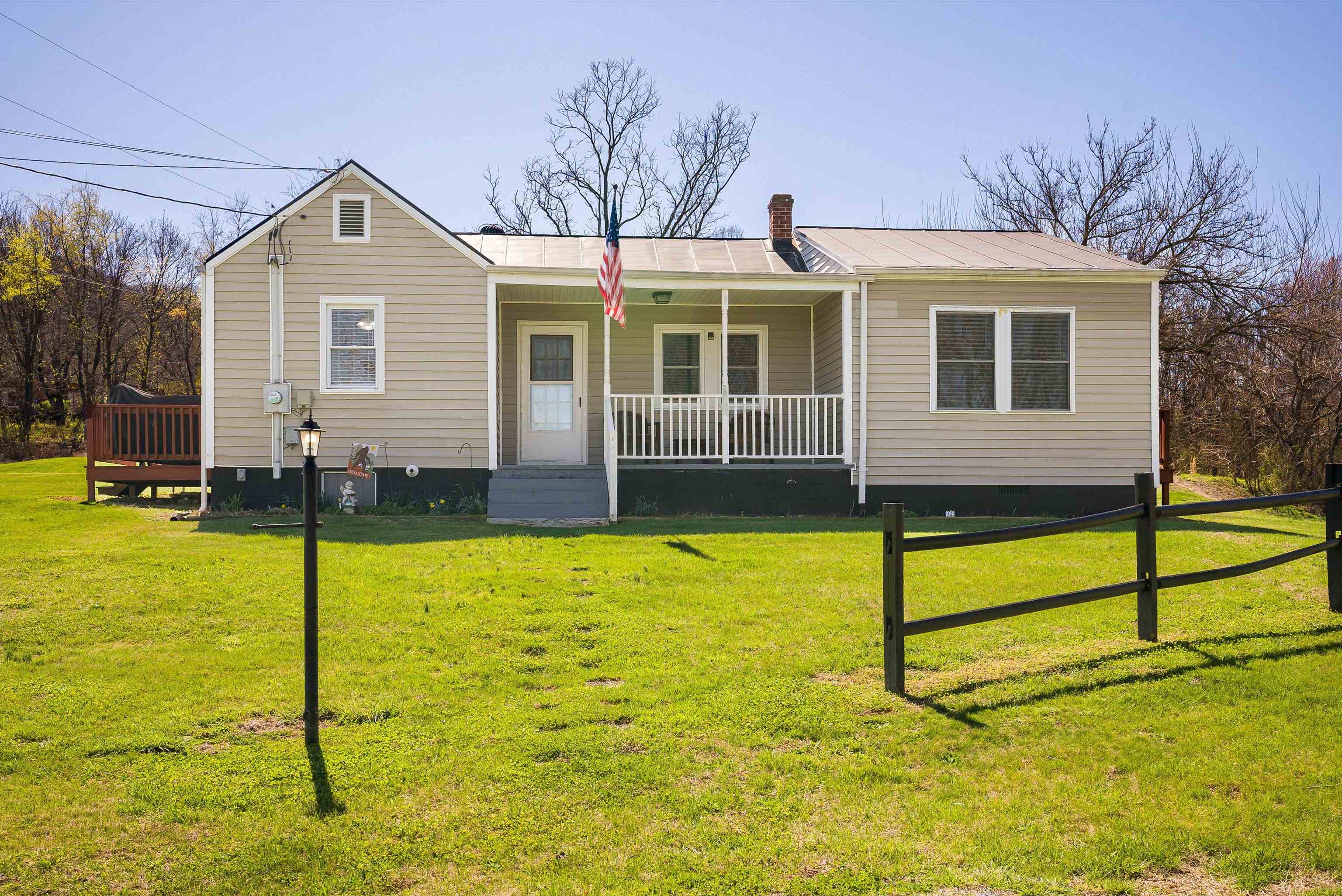 160 HONEYSUCKLE LN, STANLEY, Virginia 22851, 3 Bedrooms Bedrooms, ,1 BathroomBathrooms,Residential,160 HONEYSUCKLE LN,674982 MLS # 674982