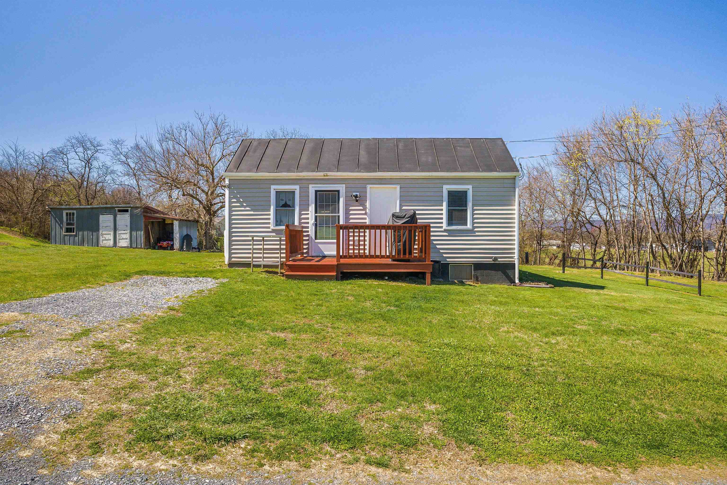 160 HONEYSUCKLE LN, STANLEY, Virginia 22851, 3 Bedrooms Bedrooms, ,1 BathroomBathrooms,Residential,160 HONEYSUCKLE LN,674982 MLS # 674982