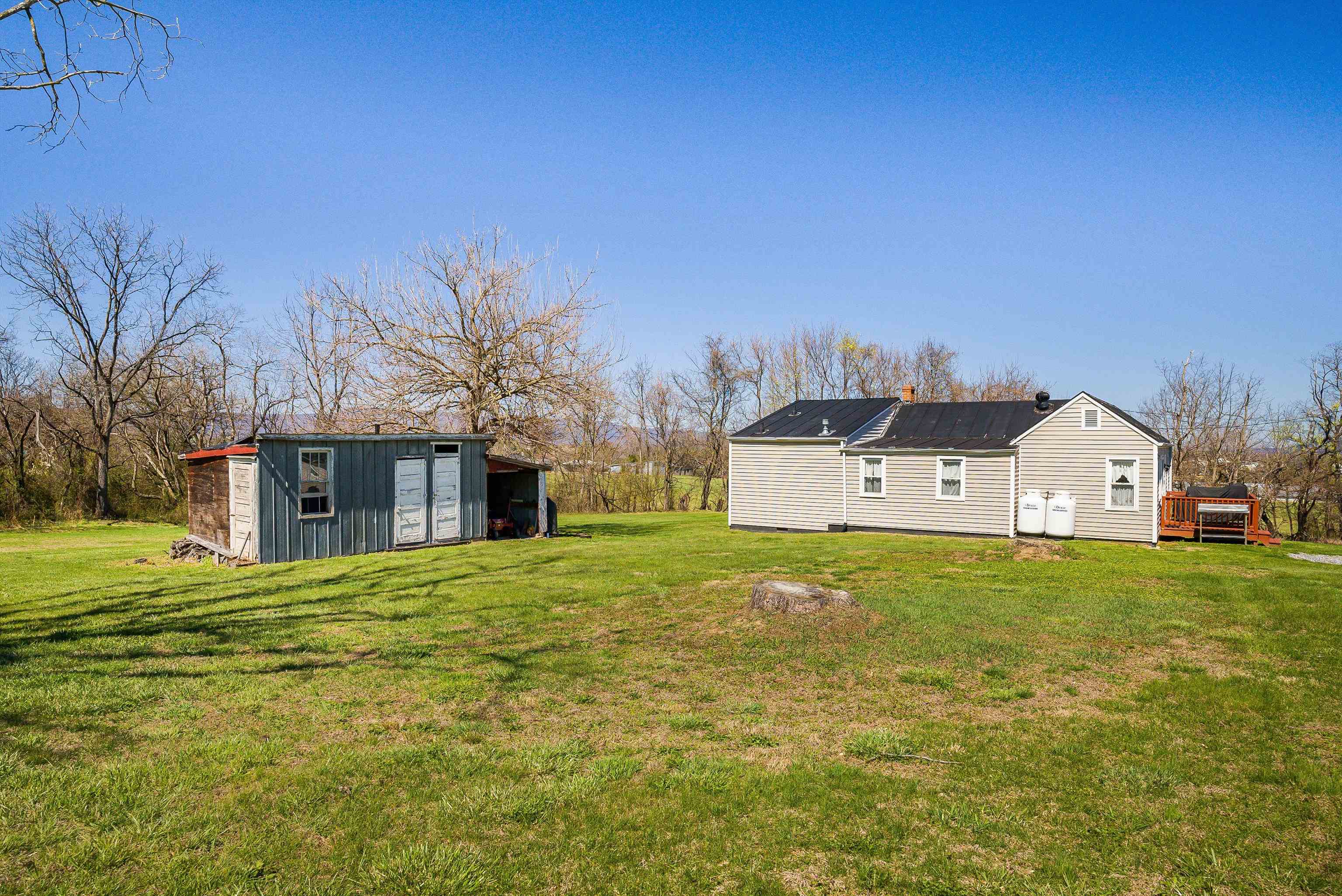 160 HONEYSUCKLE LN, STANLEY, Virginia 22851, 3 Bedrooms Bedrooms, ,1 BathroomBathrooms,Residential,160 HONEYSUCKLE LN,674982 MLS # 674982