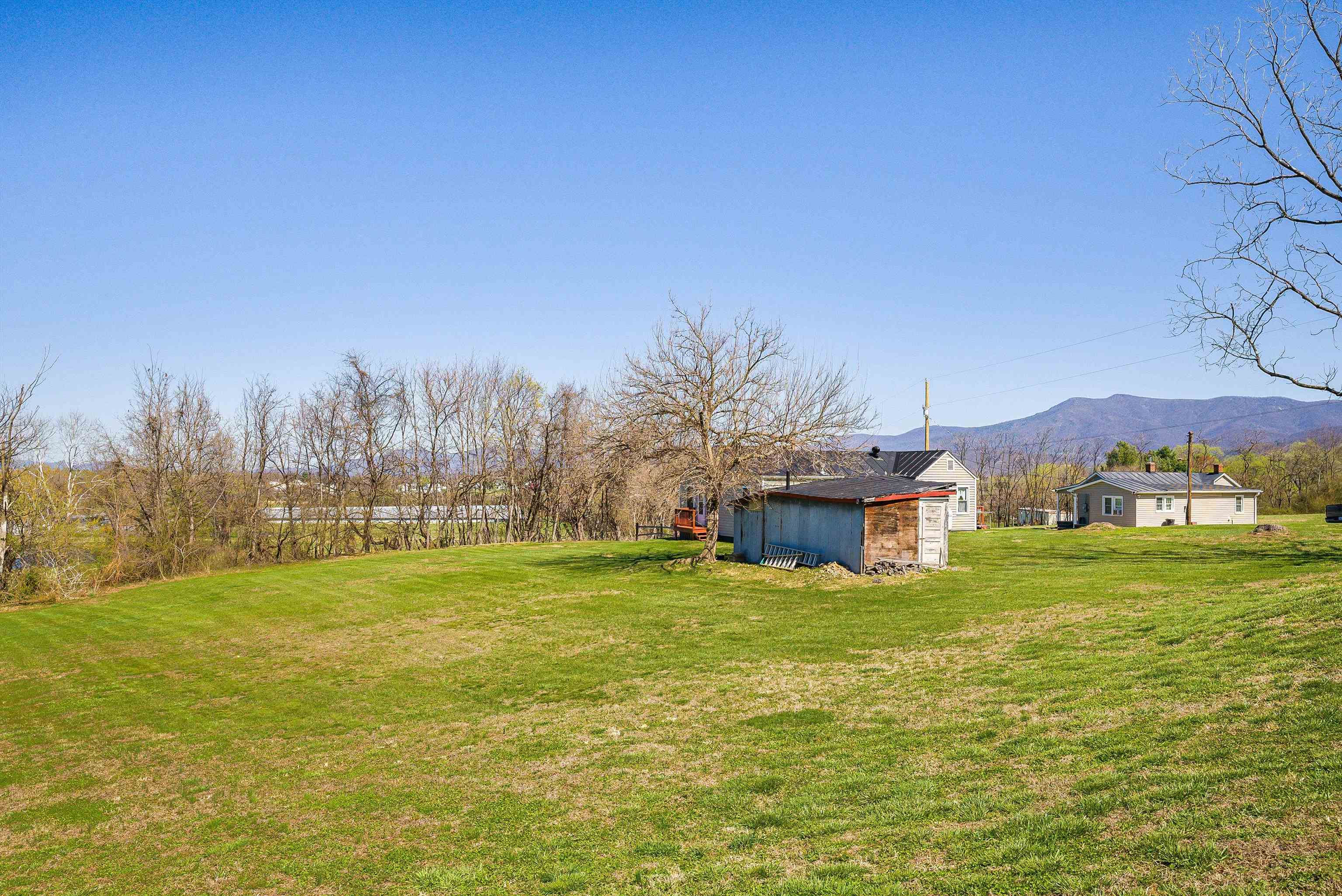 160 HONEYSUCKLE LN, STANLEY, Virginia 22851, 3 Bedrooms Bedrooms, ,1 BathroomBathrooms,Residential,160 HONEYSUCKLE LN,674982 MLS # 674982