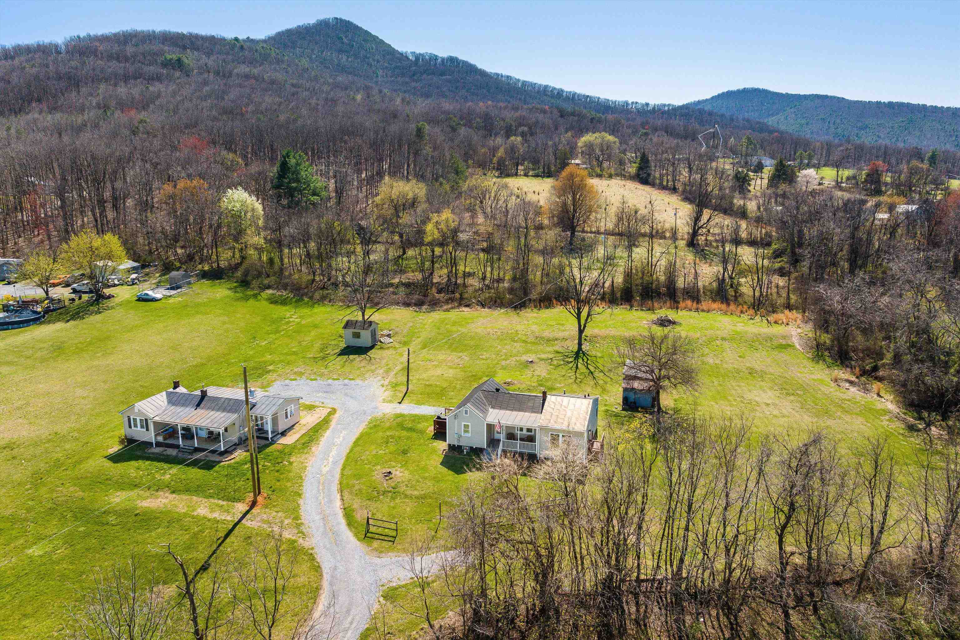 160 HONEYSUCKLE LN, STANLEY, Virginia 22851, 3 Bedrooms Bedrooms, ,1 BathroomBathrooms,Residential,160 HONEYSUCKLE LN,674982 MLS # 674982