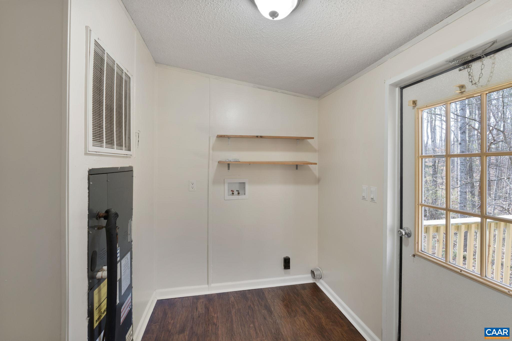 11527 S CONSTITUTION RTE, SCOTTSVILLE, Virginia 24590, 3 Bedrooms Bedrooms, ,2 BathroomsBathrooms,Residential,11527 S CONSTITUTION RTE,674984 MLS # 674984