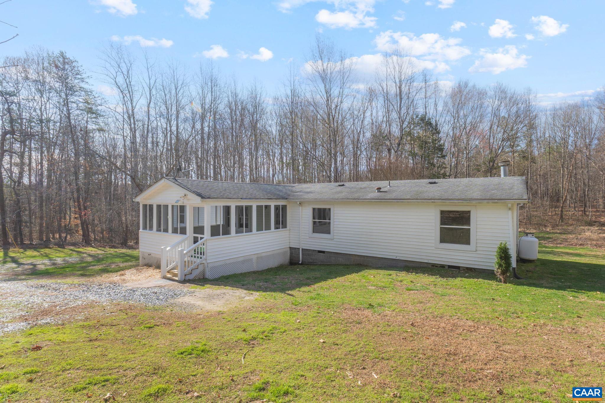 11527 S CONSTITUTION RTE, SCOTTSVILLE, Virginia 24590, 3 Bedrooms Bedrooms, ,2 BathroomsBathrooms,Residential,11527 S CONSTITUTION RTE,674984 MLS # 674984