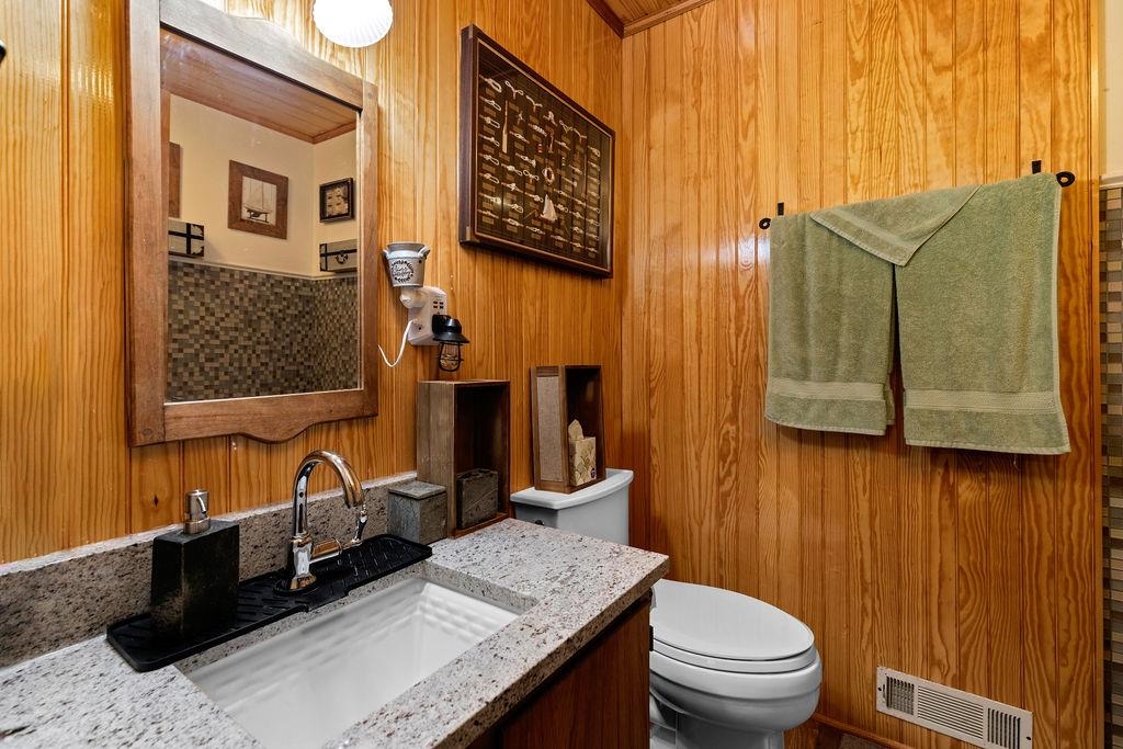 1063 S HIGH VALLEY DR, MONTEREY, Virginia 24465, 2 Bedrooms Bedrooms, ,2 BathroomsBathrooms,Residential,Knight,1063 S HIGH VALLEY DR,674995 MLS # 674995 1063 S HIGH VALLEY DR, MONTEREY, Virginia 24465, 2 Bedrooms Bedrooms, ,2 BathroomsBathrooms,Residential,Knight,1063 S HIGH VALLEY DR,674995 MLS # 674995