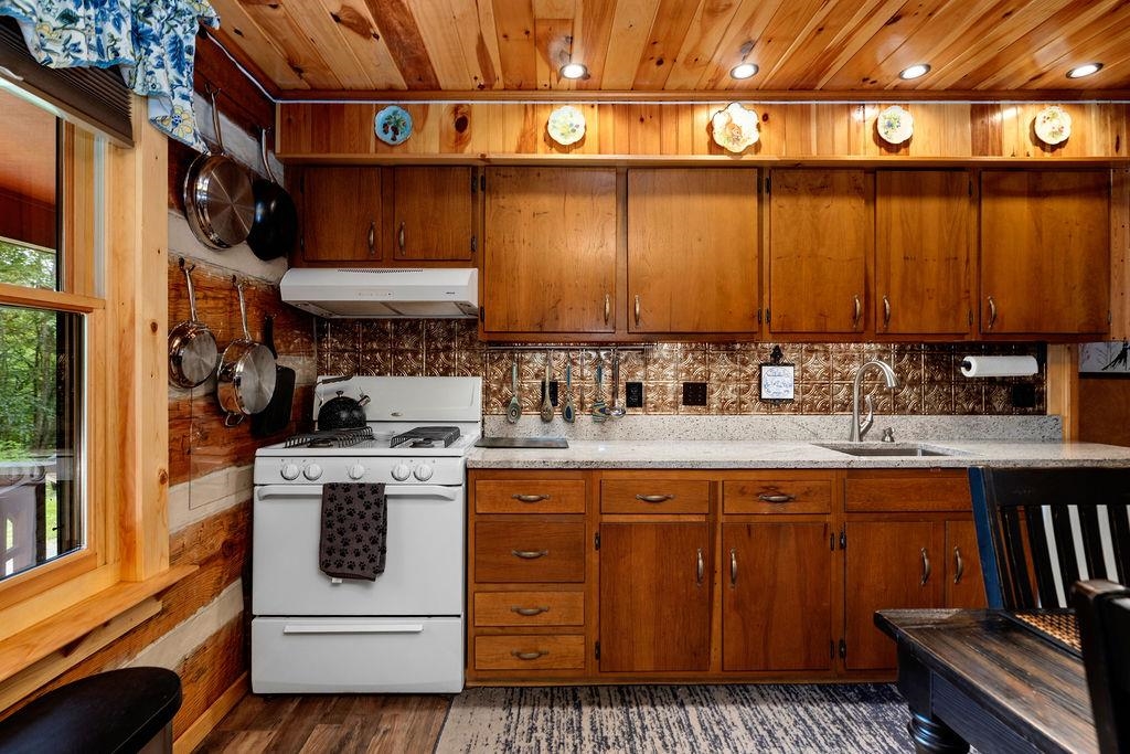 1063 S HIGH VALLEY DR, MONTEREY, Virginia 24465, 2 Bedrooms Bedrooms, ,2 BathroomsBathrooms,Residential,Knight,1063 S HIGH VALLEY DR,674995 MLS # 674995 1063 S HIGH VALLEY DR, MONTEREY, Virginia 24465, 2 Bedrooms Bedrooms, ,2 BathroomsBathrooms,Residential,Knight,1063 S HIGH VALLEY DR,674995 MLS # 674995