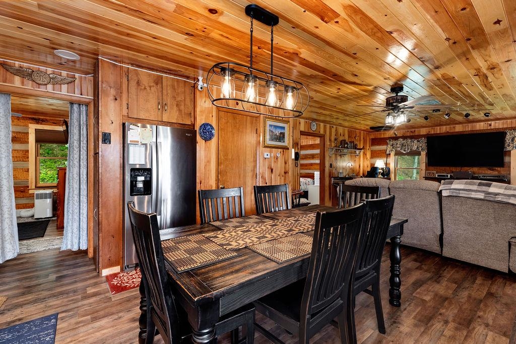 1063 S HIGH VALLEY DR, MONTEREY, Virginia 24465, 2 Bedrooms Bedrooms, ,2 BathroomsBathrooms,Residential,Knight,1063 S HIGH VALLEY DR,674995 MLS # 674995 1063 S HIGH VALLEY DR, MONTEREY, Virginia 24465, 2 Bedrooms Bedrooms, ,2 BathroomsBathrooms,Residential,Knight,1063 S HIGH VALLEY DR,674995 MLS # 674995