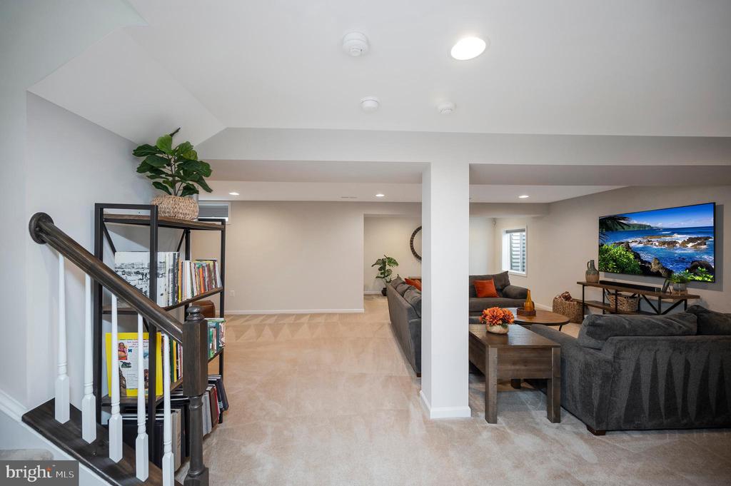 7002 COURTHOUSE COMMONS BLVD, SPOTSYLVANIA, Virginia 22553, 4 Bedrooms Bedrooms, ,3 BathroomsBathrooms,Residential,7002 COURTHOUSE COMMONS BLVD,VASP2040168 MLS # VASP2040168