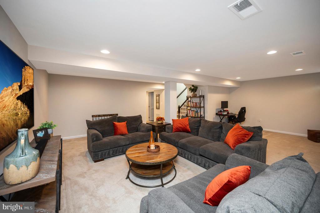 7002 COURTHOUSE COMMONS BLVD, SPOTSYLVANIA, Virginia 22553, 4 Bedrooms Bedrooms, ,3 BathroomsBathrooms,Residential,7002 COURTHOUSE COMMONS BLVD,VASP2040168 MLS # VASP2040168