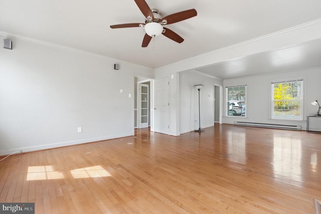 8277 LOCK LN, WARRENTON, Virginia 20186, 5 Bedrooms Bedrooms, ,3 BathroomsBathrooms,Residential,8277 LOCK LN,VAFQ2021058 MLS # VAFQ2021058