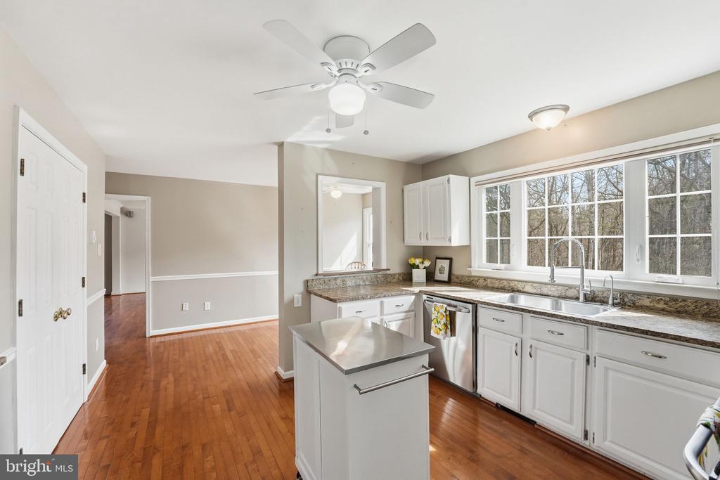 8277 LOCK LN, WARRENTON, Virginia 20186, 5 Bedrooms Bedrooms, ,3 BathroomsBathrooms,Residential,8277 LOCK LN,VAFQ2021058 MLS # VAFQ2021058