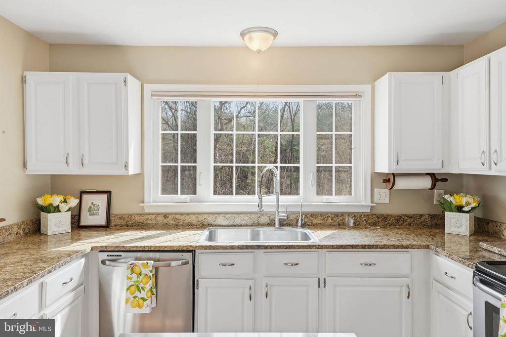 8277 LOCK LN, WARRENTON, Virginia 20186, 5 Bedrooms Bedrooms, ,3 BathroomsBathrooms,Residential,8277 LOCK LN,VAFQ2021058 MLS # VAFQ2021058