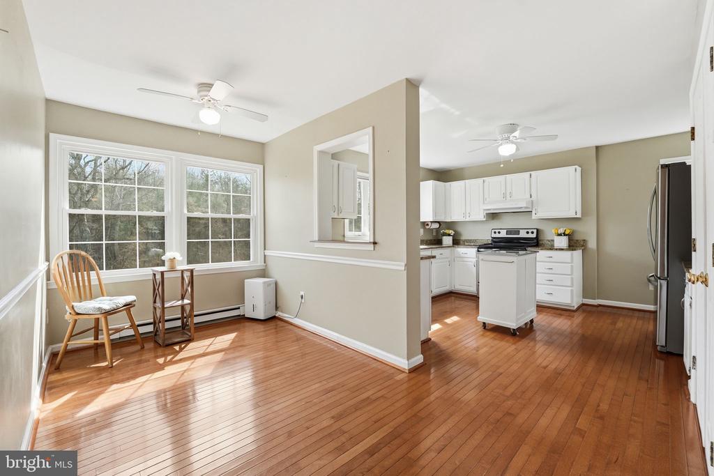 8277 LOCK LN, WARRENTON, Virginia 20186, 5 Bedrooms Bedrooms, ,3 BathroomsBathrooms,Residential,8277 LOCK LN,VAFQ2021058 MLS # VAFQ2021058