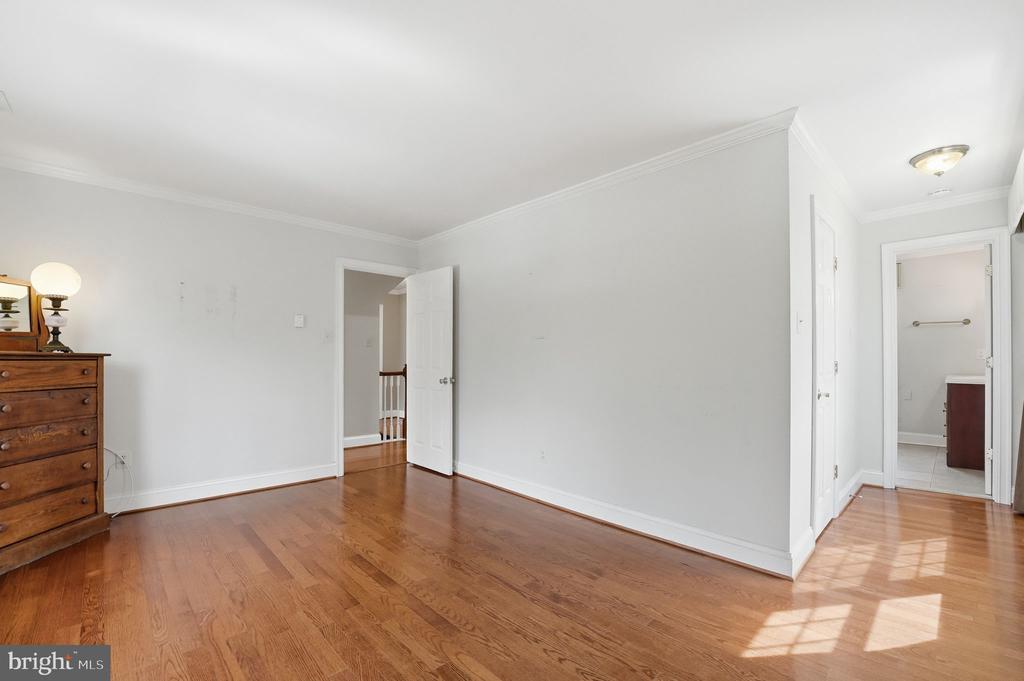 8277 LOCK LN, WARRENTON, Virginia 20186, 5 Bedrooms Bedrooms, ,3 BathroomsBathrooms,Residential,8277 LOCK LN,VAFQ2021058 MLS # VAFQ2021058