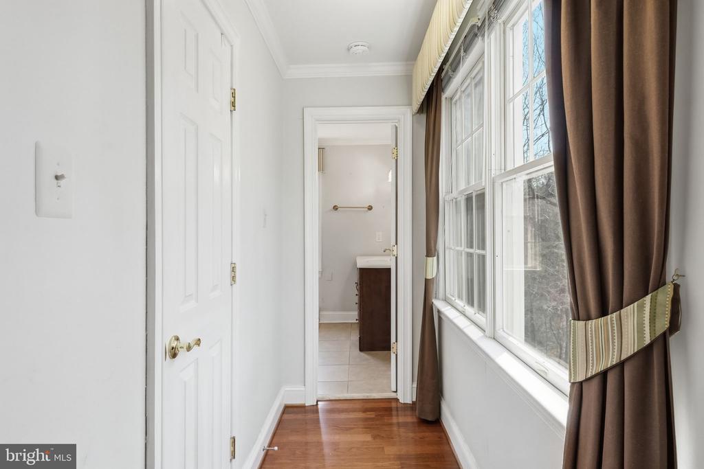 8277 LOCK LN, WARRENTON, Virginia 20186, 5 Bedrooms Bedrooms, ,3 BathroomsBathrooms,Residential,8277 LOCK LN,VAFQ2021058 MLS # VAFQ2021058