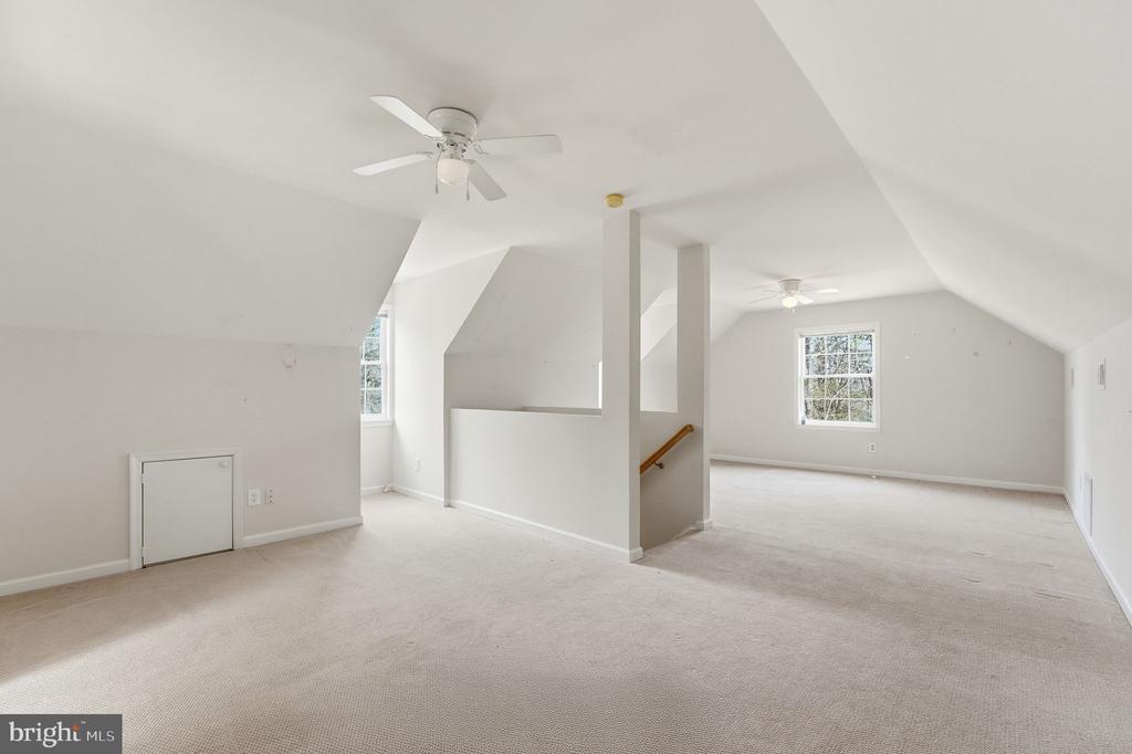 8277 LOCK LN, WARRENTON, Virginia 20186, 5 Bedrooms Bedrooms, ,3 BathroomsBathrooms,Residential,8277 LOCK LN,VAFQ2021058 MLS # VAFQ2021058