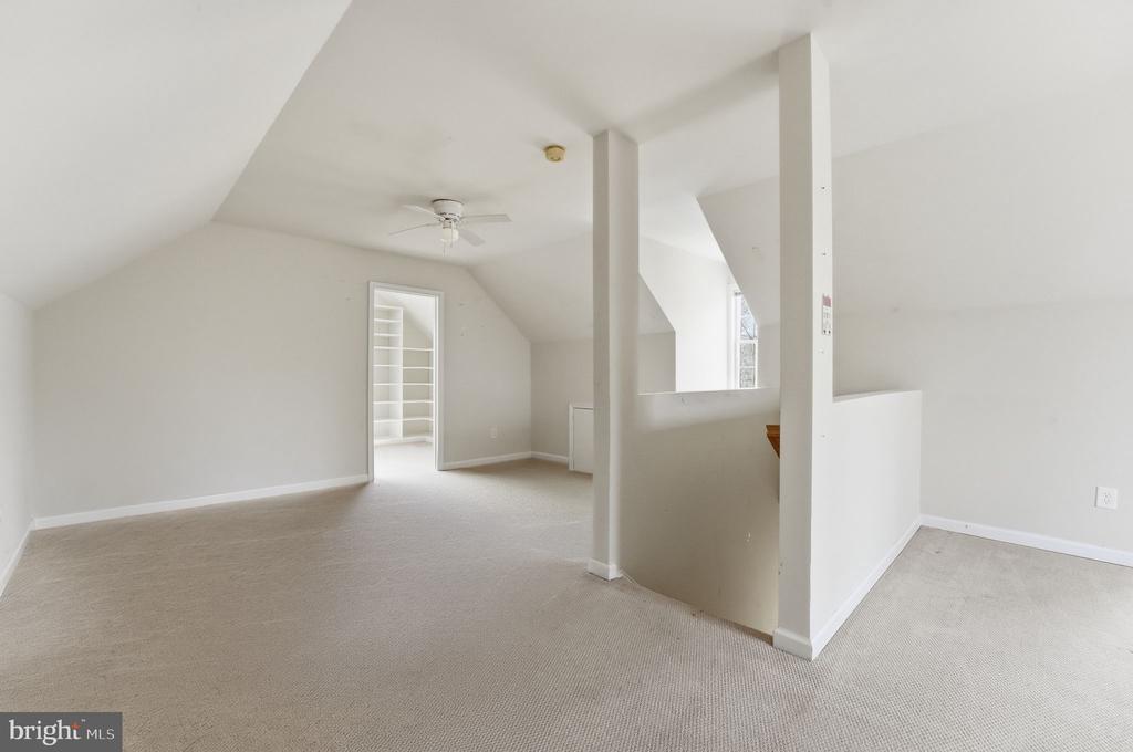 8277 LOCK LN, WARRENTON, Virginia 20186, 5 Bedrooms Bedrooms, ,3 BathroomsBathrooms,Residential,8277 LOCK LN,VAFQ2021058 MLS # VAFQ2021058