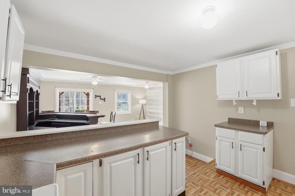 8277 LOCK LN, WARRENTON, Virginia 20186, 5 Bedrooms Bedrooms, ,3 BathroomsBathrooms,Residential,8277 LOCK LN,VAFQ2021058 MLS # VAFQ2021058