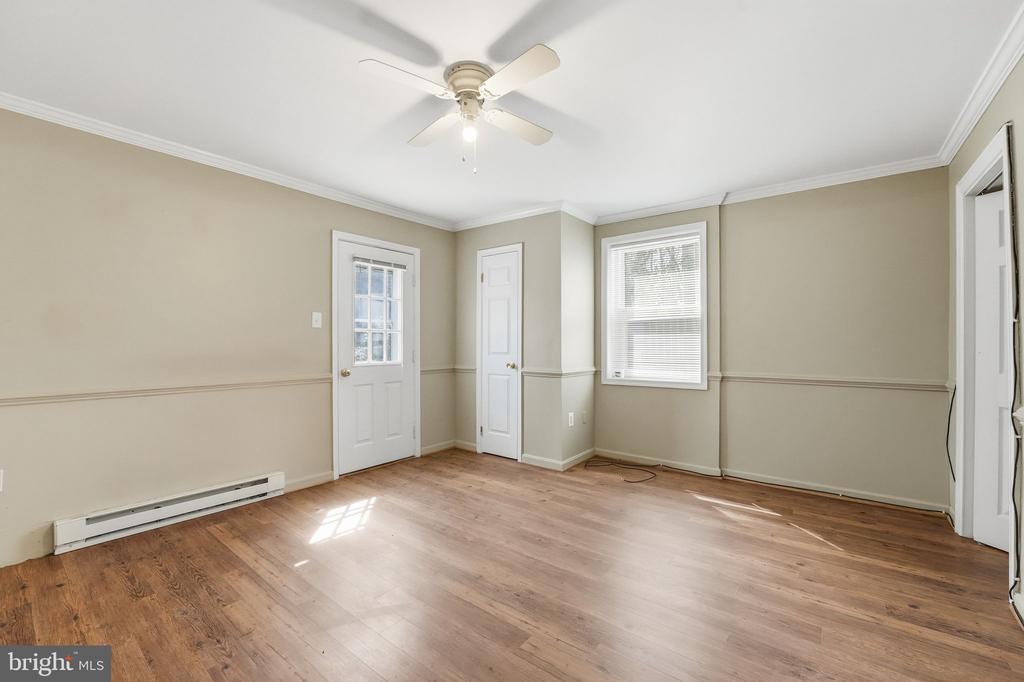 8277 LOCK LN, WARRENTON, Virginia 20186, 5 Bedrooms Bedrooms, ,3 BathroomsBathrooms,Residential,8277 LOCK LN,VAFQ2021058 MLS # VAFQ2021058