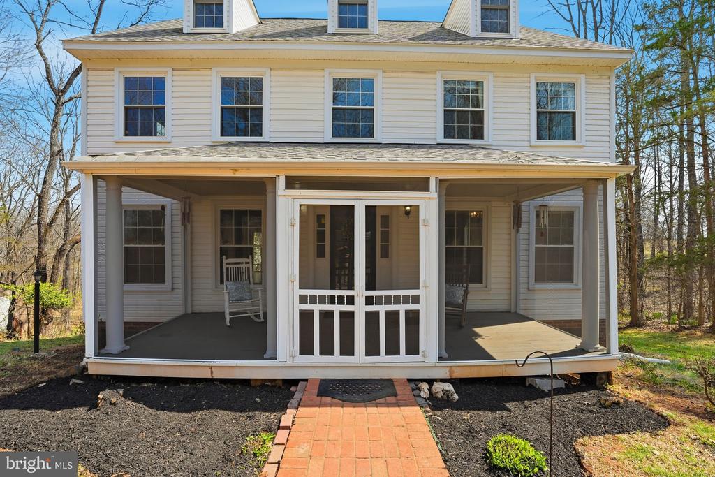 8277 LOCK LN, WARRENTON, Virginia 20186, 5 Bedrooms Bedrooms, ,3 BathroomsBathrooms,Residential,8277 LOCK LN,VAFQ2021058 MLS # VAFQ2021058