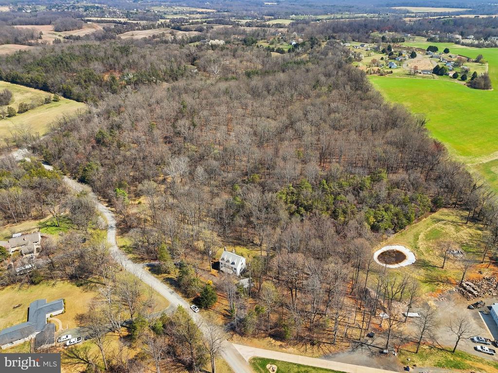 8277 LOCK LN, WARRENTON, Virginia 20186, 5 Bedrooms Bedrooms, ,3 BathroomsBathrooms,Residential,8277 LOCK LN,VAFQ2021058 MLS # VAFQ2021058