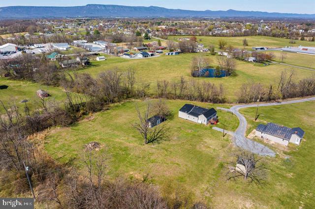 160 HONEYSUCKLE LN, STANLEY, Virginia 22851, 3 Bedrooms Bedrooms, ,1 BathroomBathrooms,Residential,160 HONEYSUCKLE LN,VAPA2006232 MLS # VAPA2006232