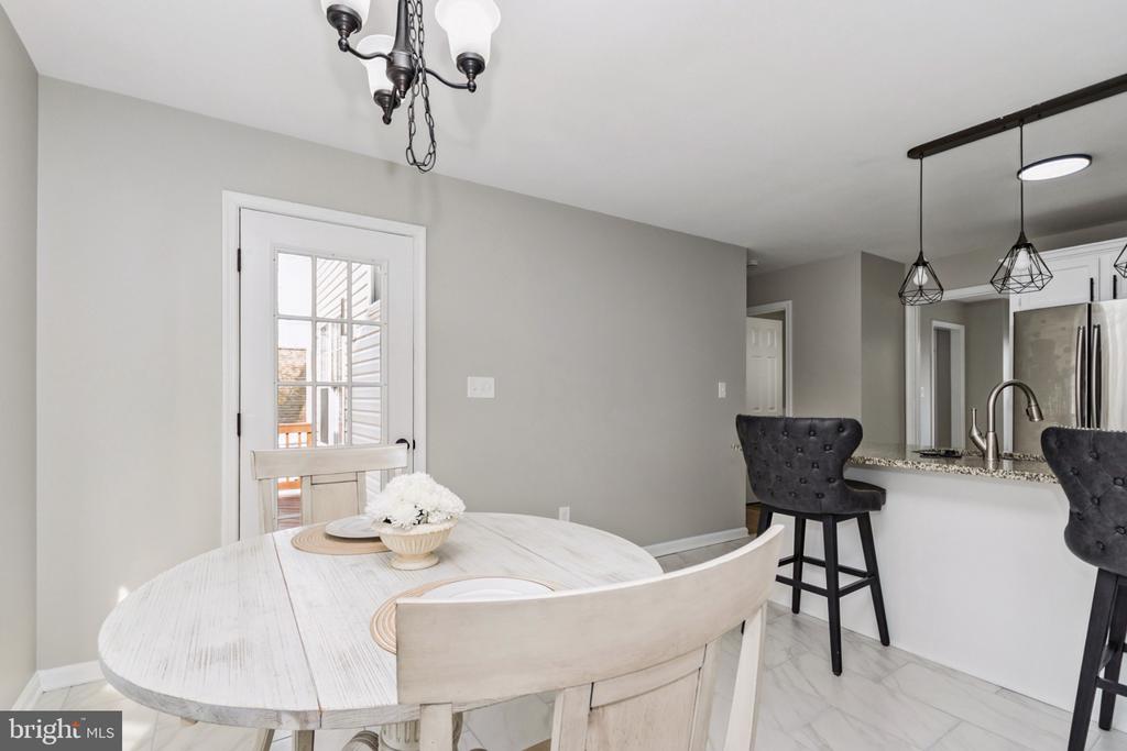 11709 WOODLAND VIEW DR, FREDERICKSBURG, Virginia 22407, 4 Bedrooms Bedrooms, ,3 BathroomsBathrooms,Residential,11709 WOODLAND VIEW DR,VASP2040396 MLS # VASP2040396