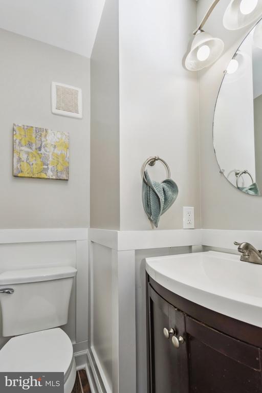 11709 WOODLAND VIEW DR, FREDERICKSBURG, Virginia 22407, 4 Bedrooms Bedrooms, ,3 BathroomsBathrooms,Residential,11709 WOODLAND VIEW DR,VASP2040396 MLS # VASP2040396